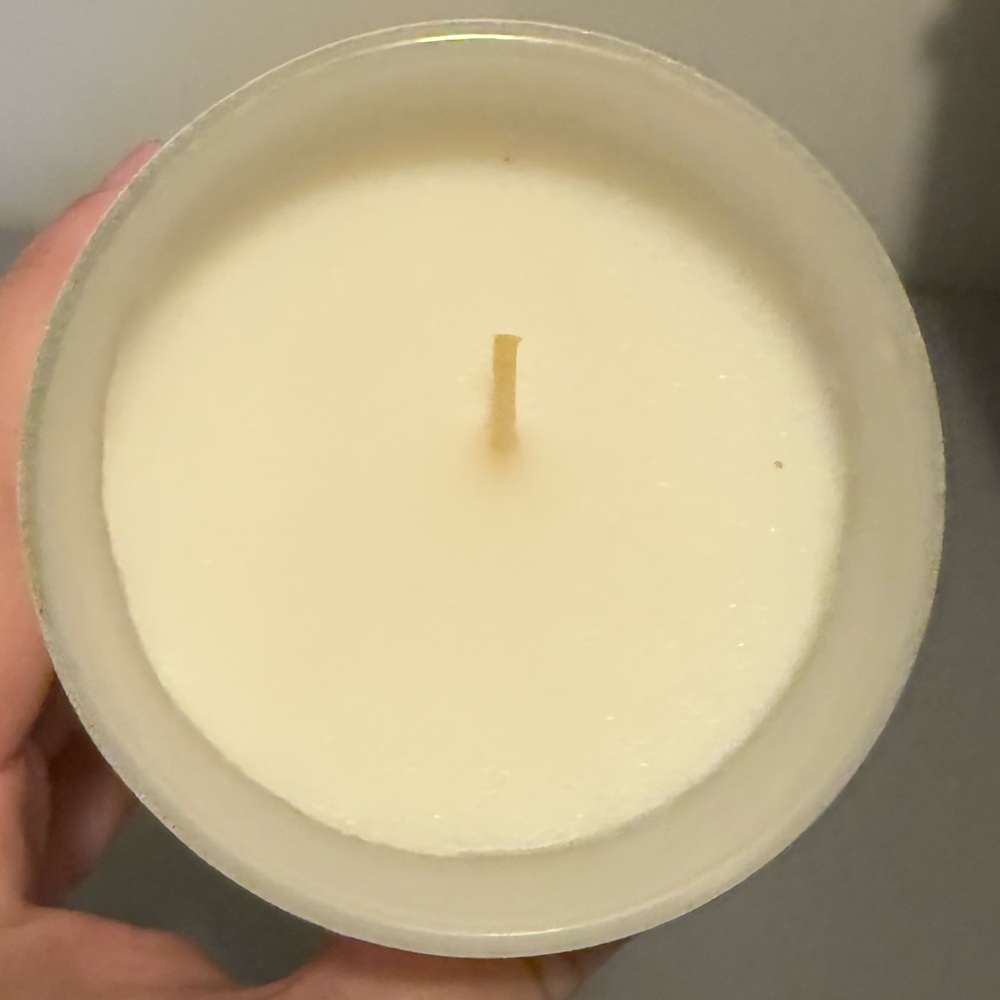 Mr & Mrs Sand + Fog Tropical Paradise Candle 8oz - Picture 3 of 4
